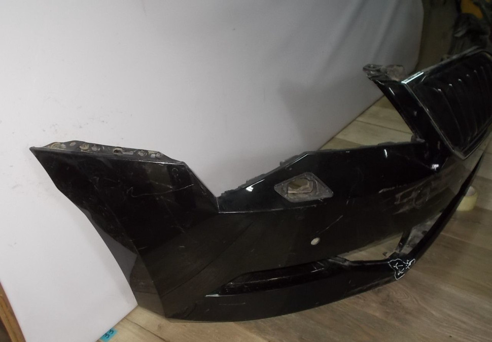 Бампер передний бу Skoda Superb 3 OEM 3V0807221