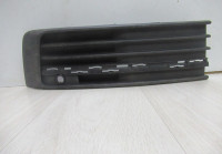 Решетка переднего бампера правая Volkswagen Transporter T6 oem 7e5853684