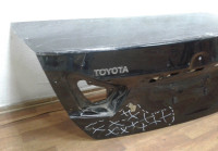 Крышка багажника Toyota Camry V50 (вмятина)