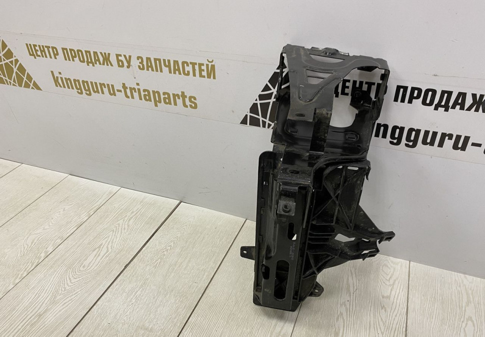 Кронштейн под фару левый BMW 5 F10 OEM 51647200793
