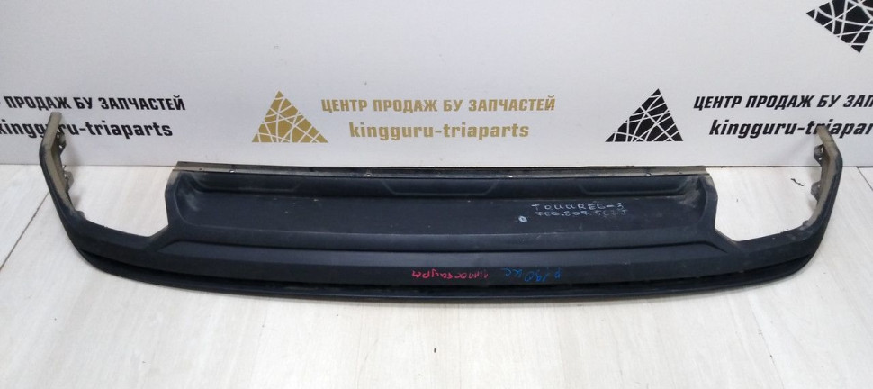 Спойлер заднего бампера Volkswagen Touareg 3 2018> oem 760807568J