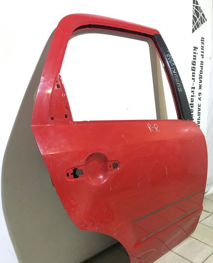Дверь задняя правая бу Suzuki SX4 хетчбек OEM 6800375811 (скл-3) Дверь задняя правая бу Suzuki SX4 хетчбек OEM 6800375811 (скл-3)