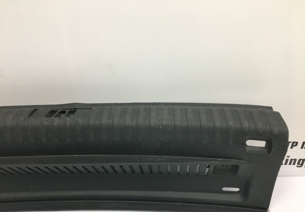 Обшивка задней панели Volkswagen Tiguan 1 2007 OEM 5N0863459