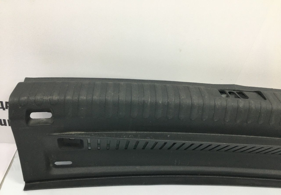 Обшивка задней панели Volkswagen Tiguan 1 2007 OEM 5N0863459