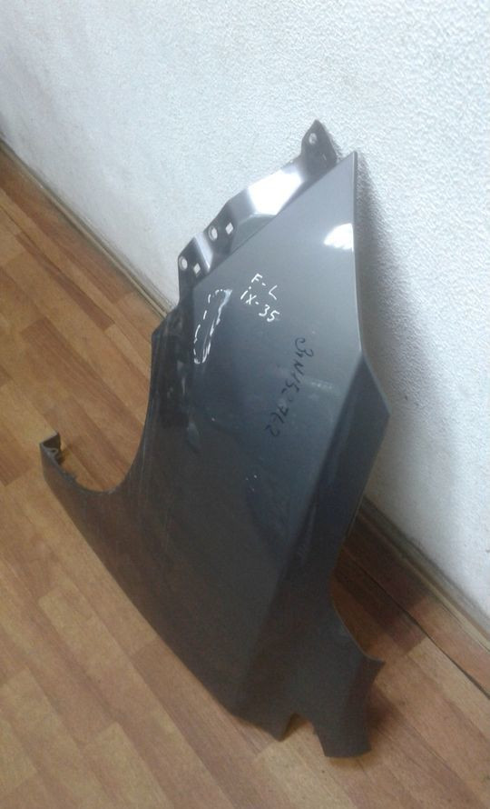 Крыло переднее левое Hyundai ix35 oem 663112S000 (мал. вмятина)