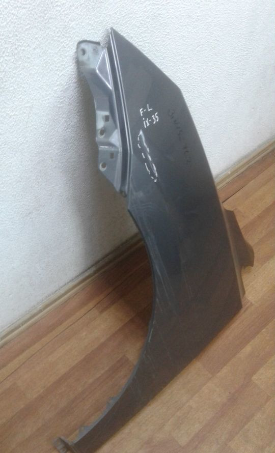 Крыло переднее левое Hyundai ix35 oem 663112S000 (мал. вмятина)