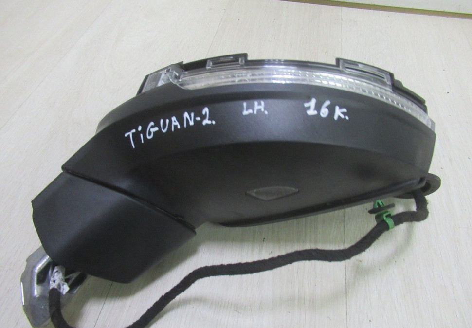 Зеркало левое электрическое (16к) Volkswagen Touareg 3 oem 761857501E