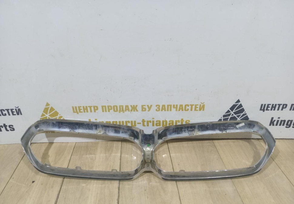 Молдинг решетки радиатора бу BMW 5 G30 M-Pack рестайлинг OEM 51139464210