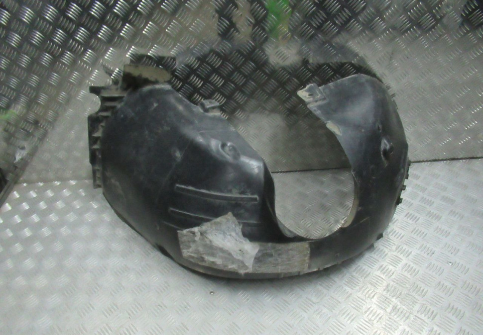 Подкрылок передний правый Volkswagen Passat B8 oem 3g0805970e