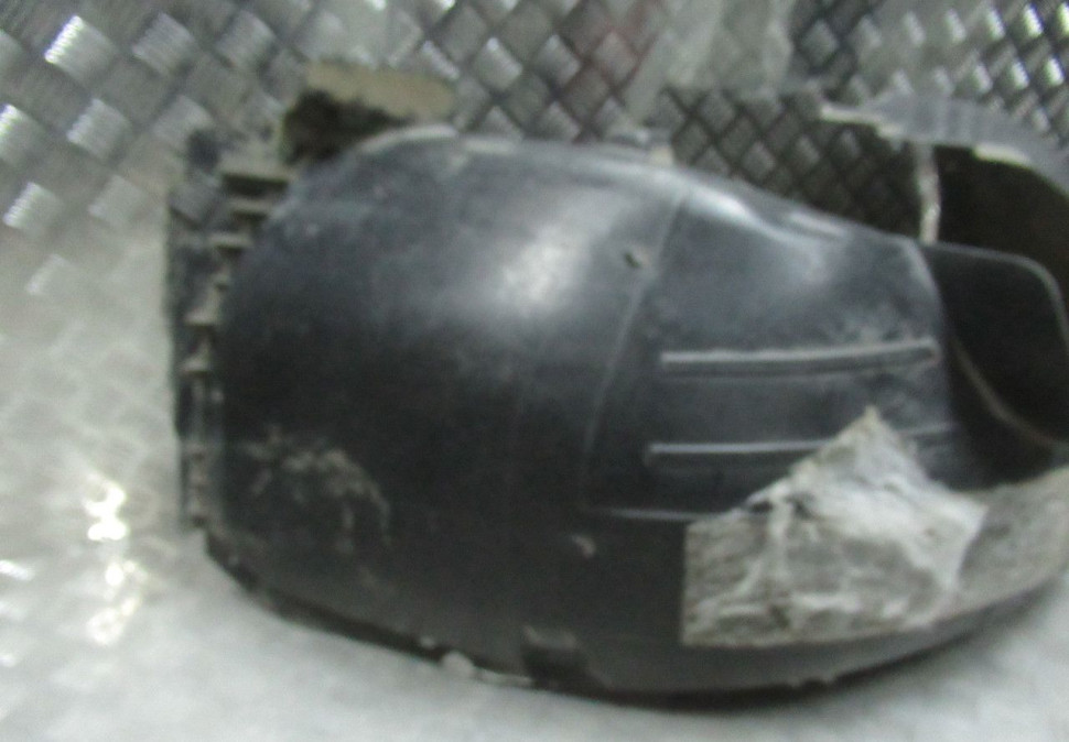 Подкрылок передний правый Volkswagen Passat B8 oem 3g0805970e