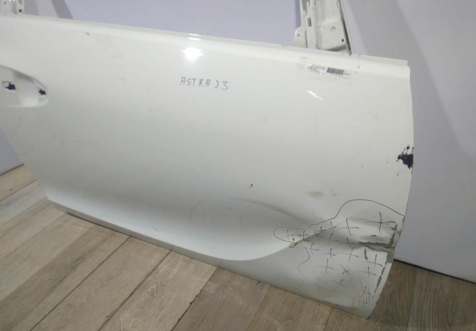 Дверь передняя правая бу Opel Astra J3 OEM 13394361
