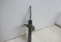 Амортизатор передний правый Volkswagen Golf 7 oem 5q0413023