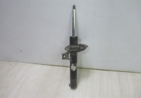 Амортизатор передний правый Volkswagen Golf 7 oem 5q0413023
