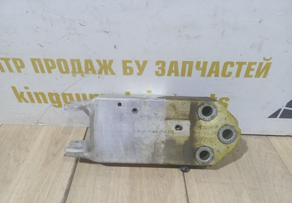 Кронштейн усилителя переднего бампера BMW 5 F10 OEM 51117253877 Кронштейн усилителя переднего бампера BMW 5 F10 OEM 51117253877