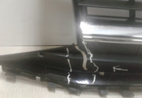 Решетка радиатора Volkswagen Transporter Т6 15-  Oem 7E5853653 (слом.часть )