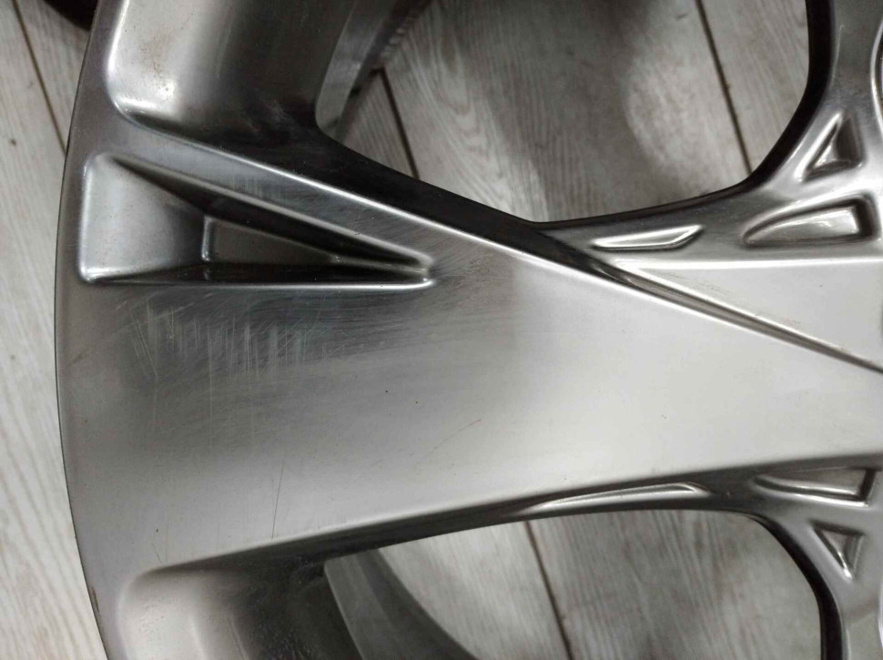 Диск литой Hyundai Genesis GV80 R22 OEM 52910T6200