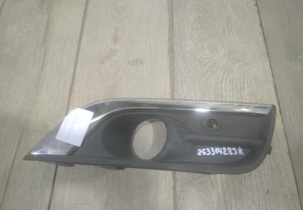Решетка противотуманной фары правая бу Renault Koleos 2 OEM 263314283R