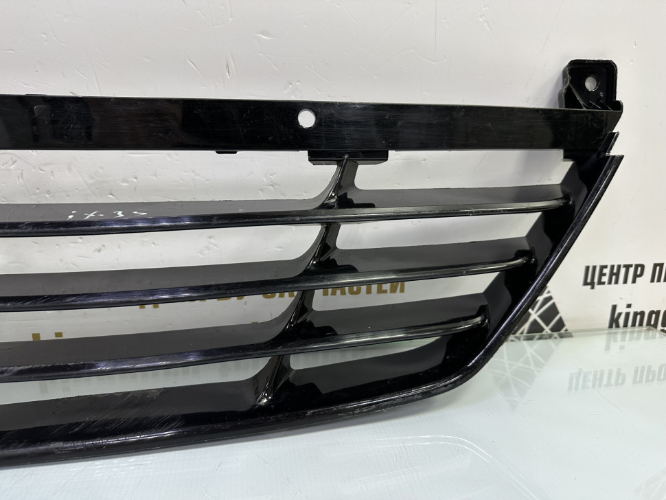 Решетка переднего бампера Hyundai ix35 2010 OEM 865612Y000 Решетка переднего бампера Hyundai ix35 2010 OEM 865612Y000