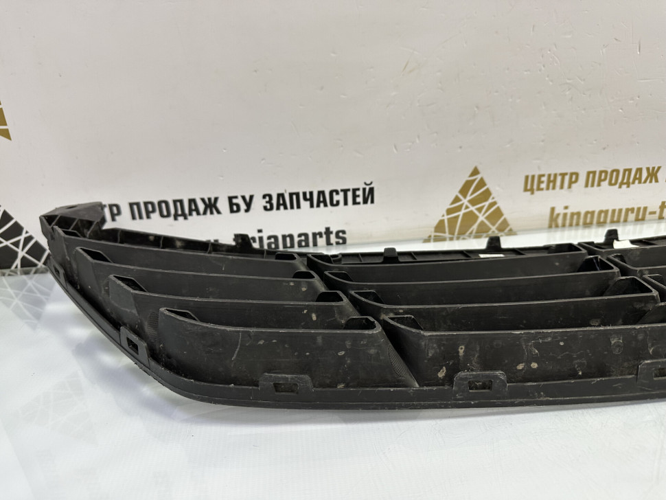 Решетка переднего бампера Hyundai ix35 2010 OEM 865612Y000 Решетка переднего бампера Hyundai ix35 2010 OEM 865612Y000