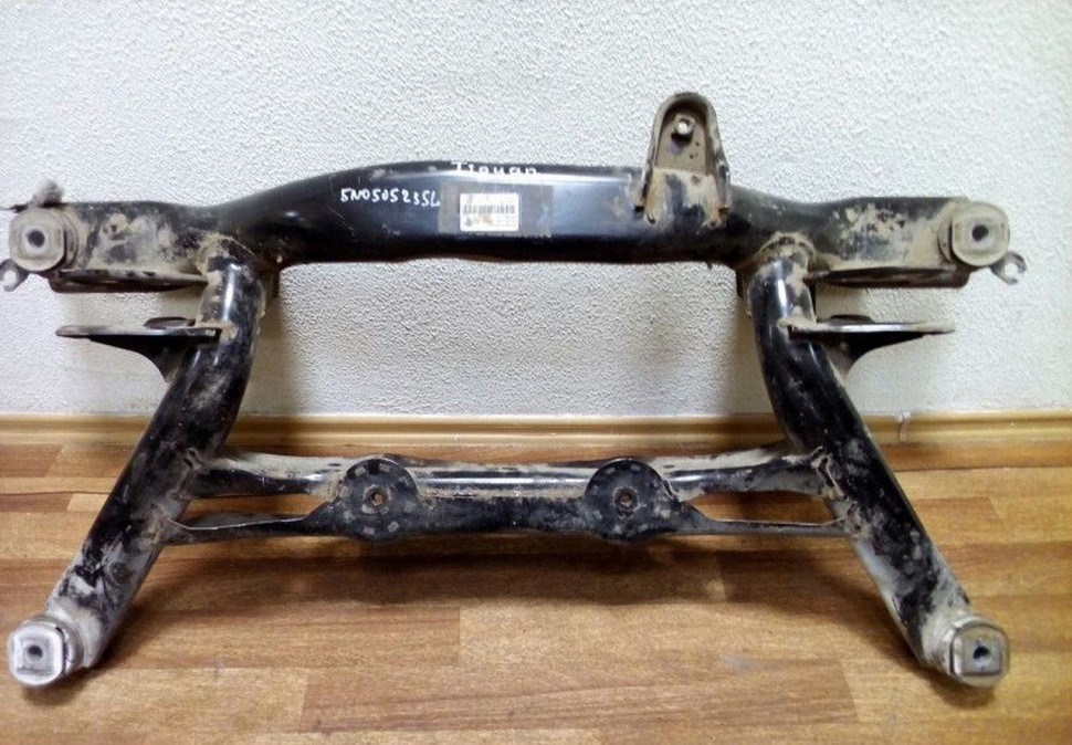 Подрамник Volkswagen Tiguan Oem 5N0505235L (Скл-3)