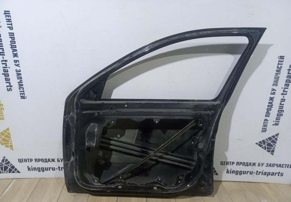 Дверь передняя правая Skoda Octavia A5 OEM 1Z0831052