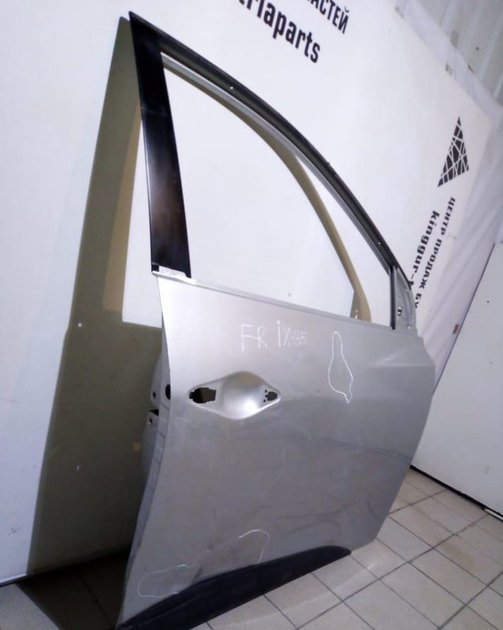 Дверь передняя правая Hyundai IX35 oem 760042Y010 (скл-3)