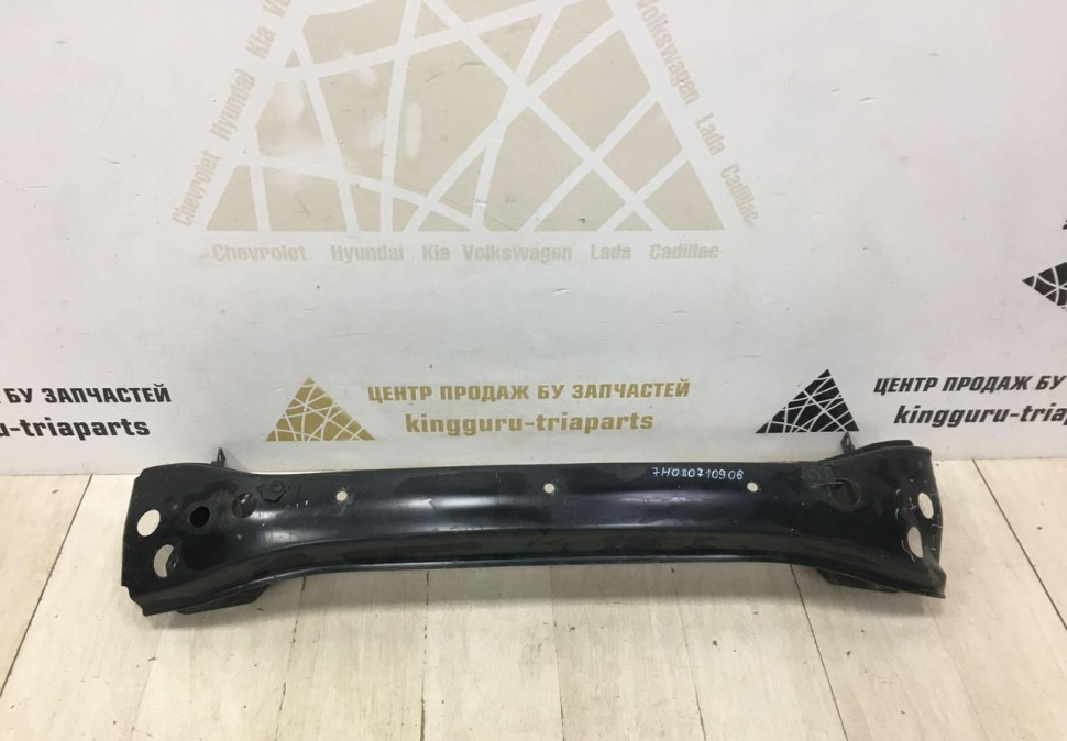 Усилитель переднего бампера Volkswagen Transporter T5 OEM 7H0807109