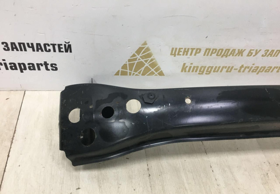 Усилитель переднего бампера Volkswagen Transporter T5 OEM 7H0807109 Усилитель переднего бампера Volkswagen Transporter T5 OEM 7H0807109