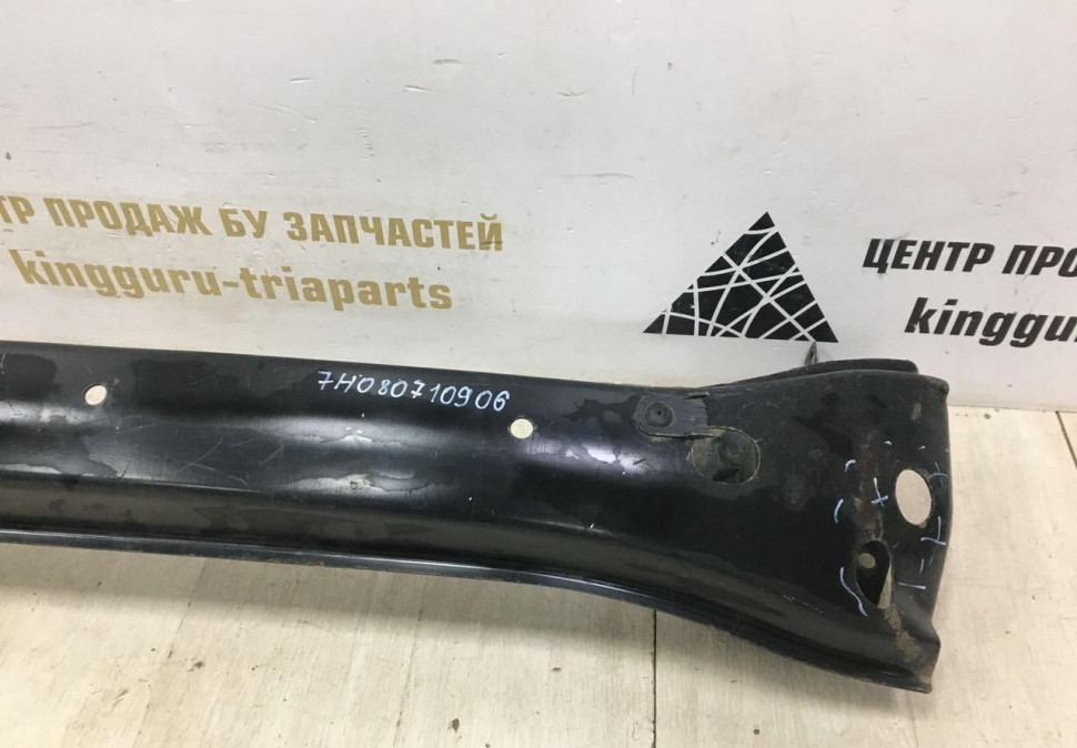 Усилитель переднего бампера Volkswagen Transporter T5 OEM 7H0807109 Усилитель переднего бампера Volkswagen Transporter T5 OEM 7H0807109