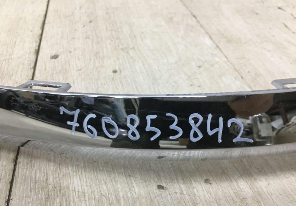 Молдинг заднего бампера правый Volkswagen Touareg 3 2018 oem 760853842