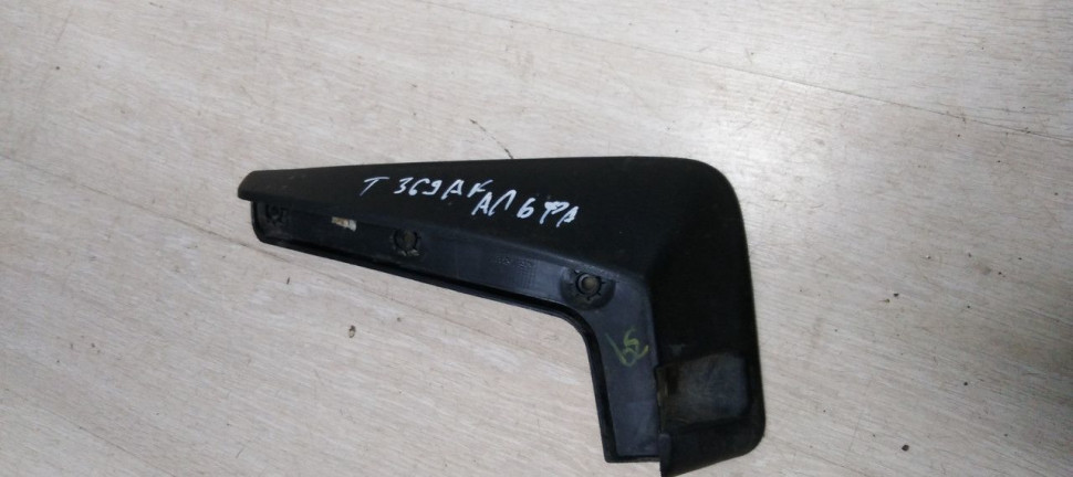 Брызговик задний правый Kia Sportage 4 рест 2018> oem 86842F1500