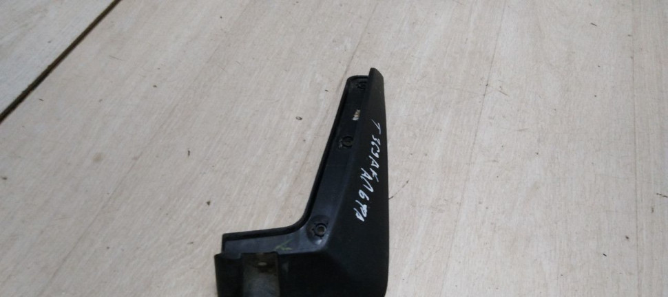 Брызговик задний правый Kia Sportage 4 рест 2018> oem 86842F1500