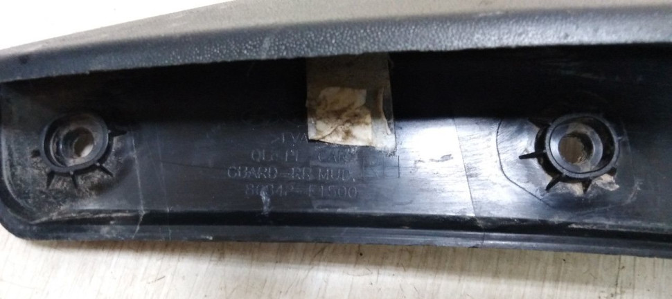 Брызговик задний правый Kia Sportage 4 рест 2018> oem 86842F1500