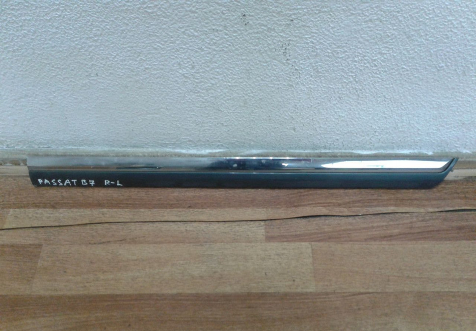 Молдинг двери задний левый Volkswagen Passat B7 oem 3aa854949