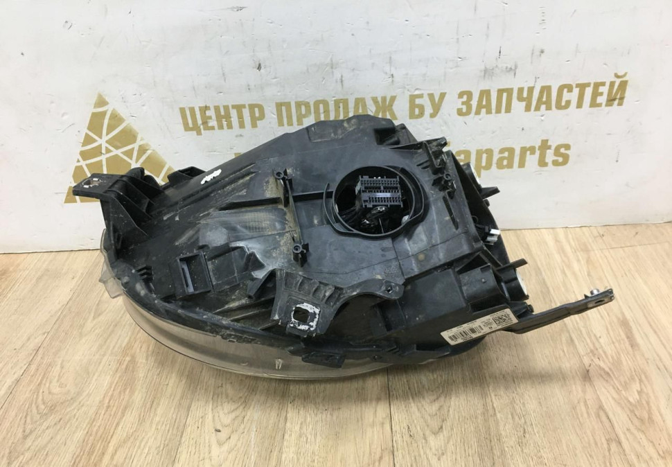 Фара ЛЭД LED правая Mini Cooper F56 рестайлинг OEM 63118738652