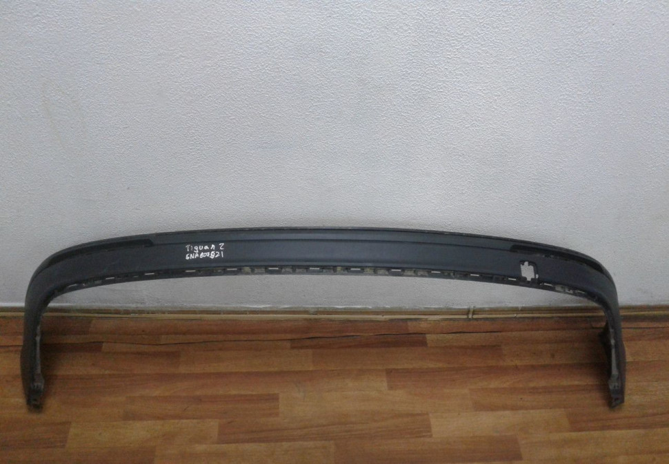 Юбка заднего бампера Volkswagen Tiguan 2 oem 5na807521