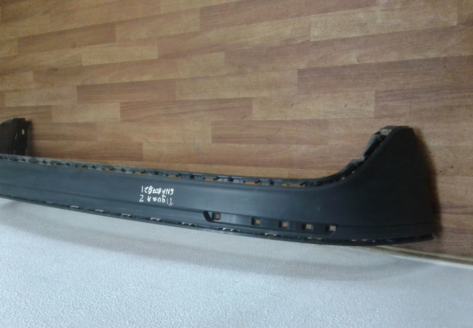 Юбка заднего бампера Volkswagen Tiguan 2 oem 5na807521