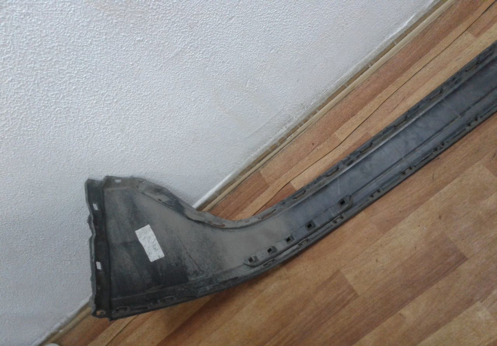 Юбка заднего бампера Volkswagen Tiguan 2 oem 5na807521