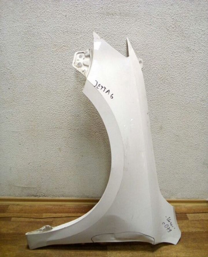 Крыло переднее левое Volkswagen Jetta 6 (вмятина)
