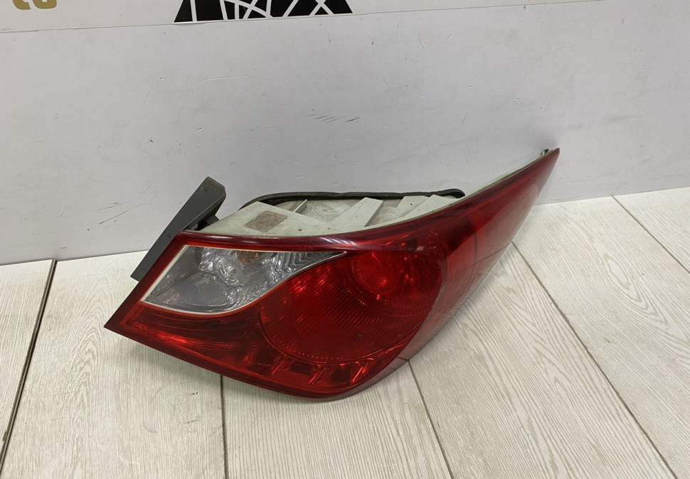 Фонарь правый внешний Hyundai Sonata 6 YF 2009 oem 924023S020 Фонарь правый внешний Hyundai Sonata 6 YF 2009 oem 924023S020