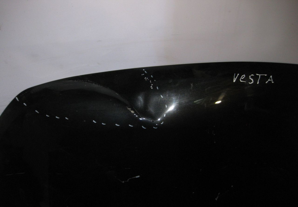 Капот Lada Vesta (вмятина) (скл-3) Капот Lada Vesta (вмятина) (скл-3)