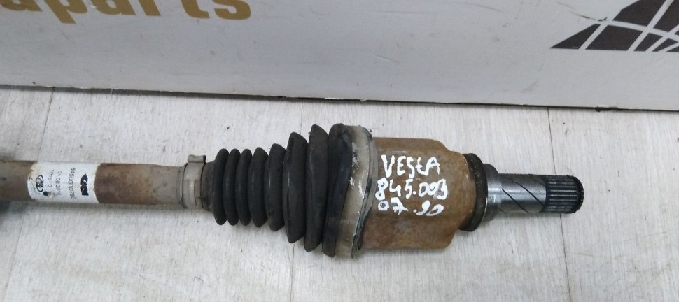 Привод передний правый Lada Vesta SW Cross 1.8 18 > oem 8450030790 (скл-3)