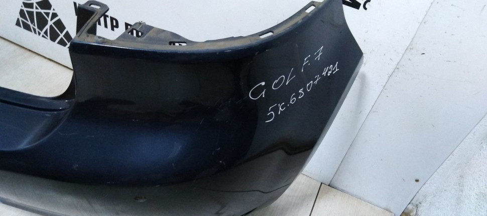 Бампер задний Volkswagen Golf 6 oem 5K6807421 Бампер задний Volkswagen Golf 6 oem 5K6807421