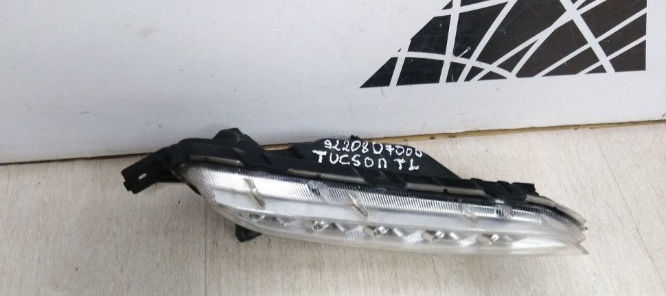 Дневные ходовые огни правые Hyundai Tucson 3 TL дорест oem 92208D7000