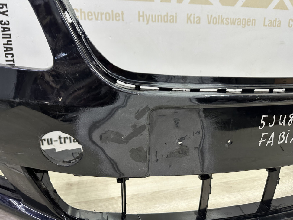 Бампер передний б/у Skoda Fabia 2 OEM 5JU807221 Бампер передний б/у Skoda Fabia 2 OEM 5JU807221