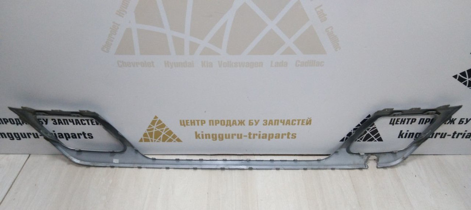 Накладка заднего бампера Volkswagen Teramont 17-20 oem 3CN807568 Накладка заднего бампера Volkswagen Teramont 17-20 oem 3CN807568