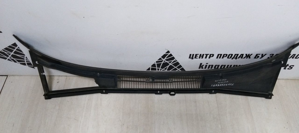 Жабо панель стеклоочистителя Chevrolet Niva oem 21238212731 (скл-3)