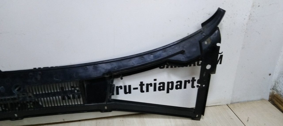 Жабо панель стеклоочистителя Chevrolet Niva oem 21238212731 (скл-3)