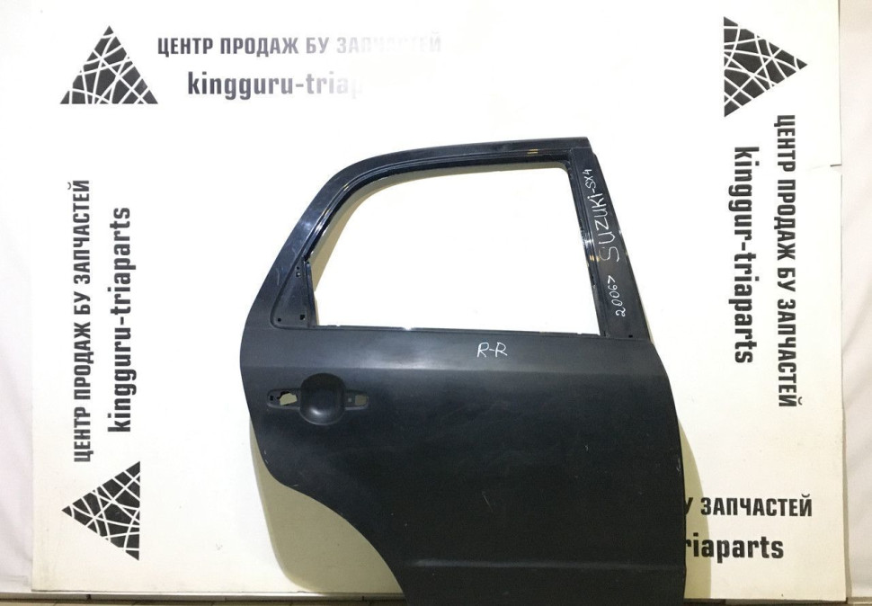Дверь задняя правая бу Suzuki SX4 хетчбек OEM 6800375811 (скл-3)