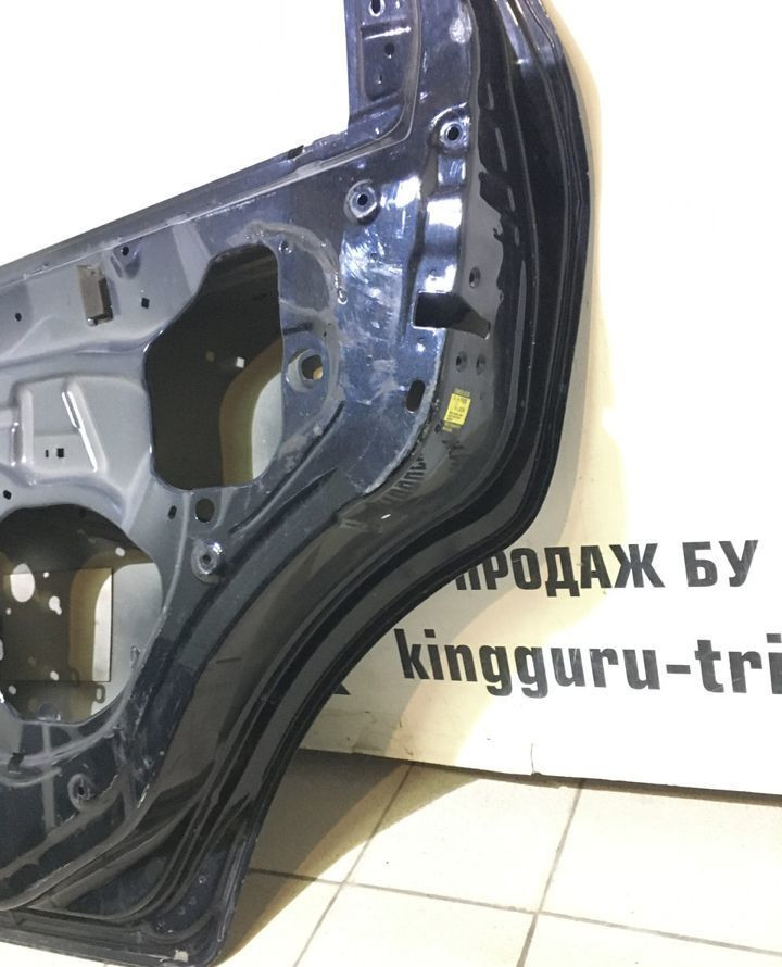Дверь задняя правая бу Suzuki SX4 хетчбек OEM 6800375811 (скл-3)